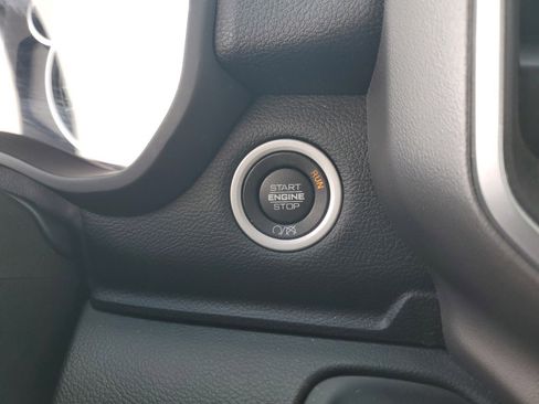 Used 2024 RAM 2500 Big Horn w/ Bed Utility Group image 18