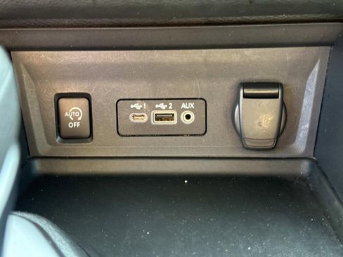 Certified 2024 Nissan Sentra SV FWD image 24