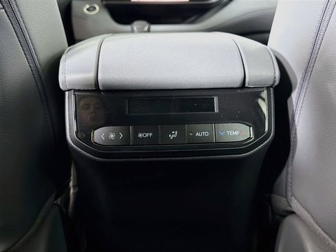 New 2026 Toyota Highlander Limited AWD/4WD image 21