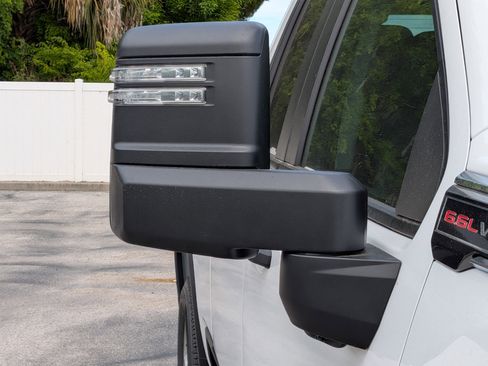 New 2026 GMC Sierra 2500 Pro w/ 1SA Pro Safety Plus Package AWD/4WD image 11