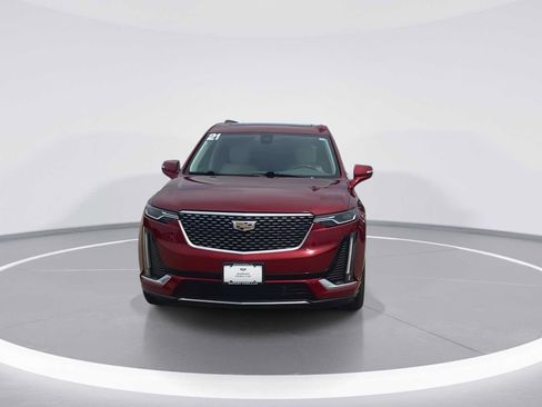 Used 2021 Cadillac XT6 Premium Luxury w/ LPO, Floor Liner Package FWD image 4