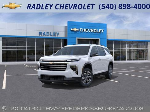 New 2026 Chevrolet Traverse LT w/ Driver Confidence Package image 8