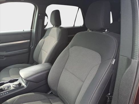 Used 2019 Ford Explorer XLT AWD/4WD image 16