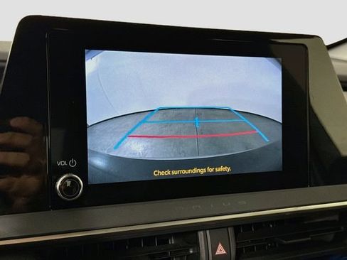 Certified 2025 Toyota Prius XLE FWD image 15
