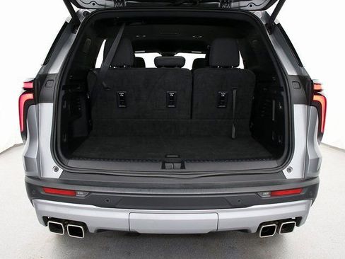 Certified 2024 Chevrolet Traverse LT image 30