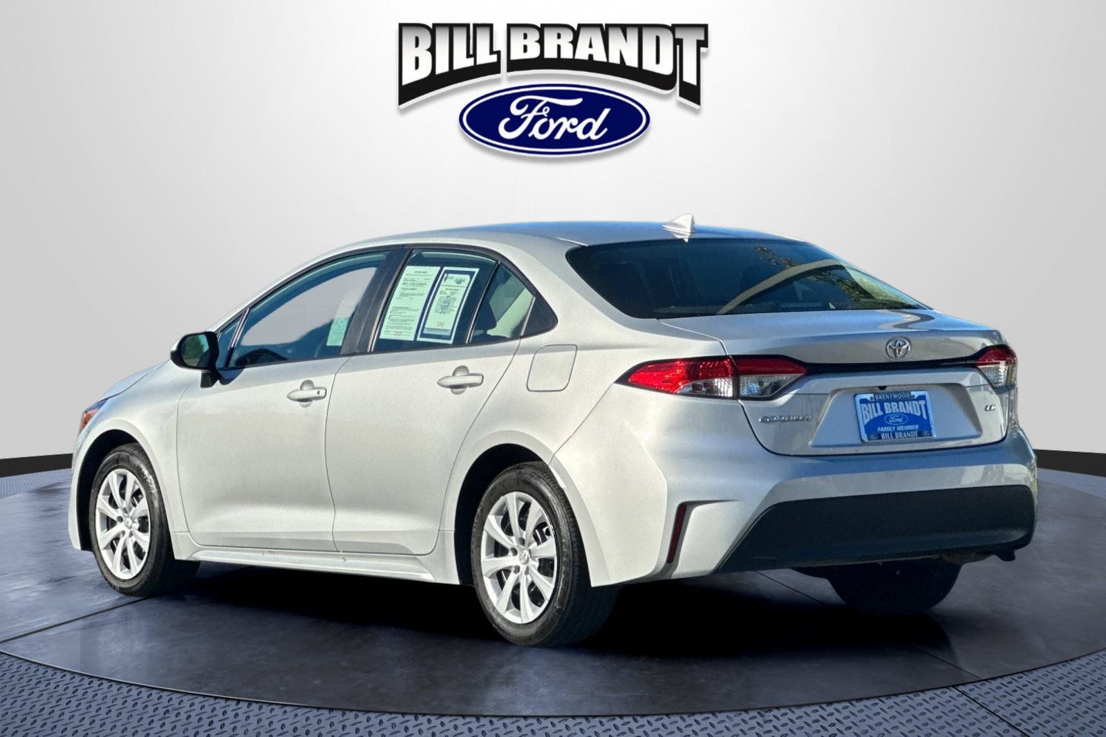 Used 2024 Toyota Corolla LE FWD image 5
