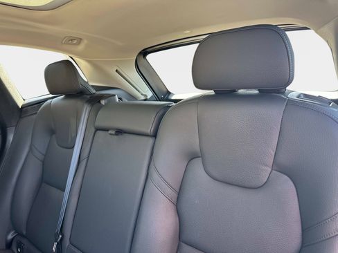 Certified 2025 Volvo XC60 B5 Plus image 14