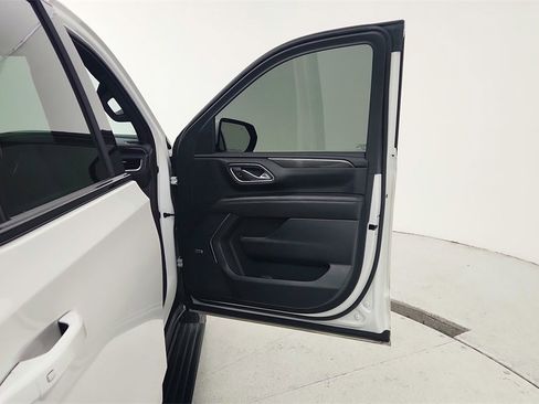 Used 2023 GMC Yukon AT4 w/ Technology Package image 25