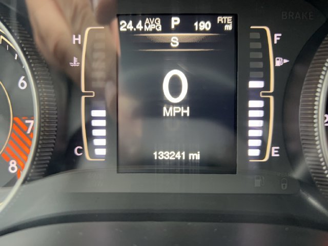 Used 2015 Jeep Cherokee Latitude w/ Cold Weather Group AWD/4WD image 33