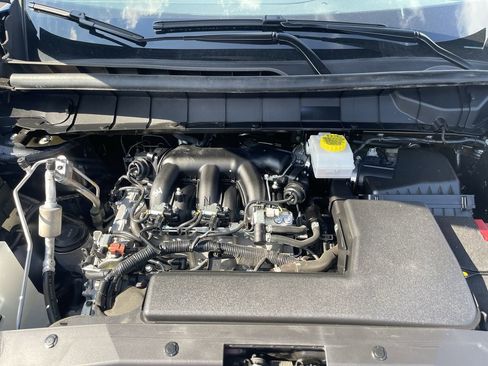 Used 2025 Nissan Pathfinder SV image 28