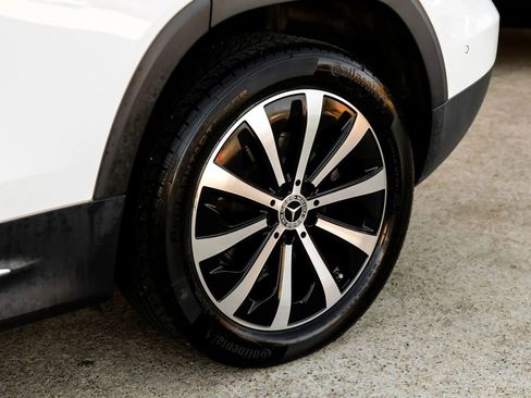 Used 2021 Mercedes-Benz GLB 250 4MATIC w/ Premium Package image 60