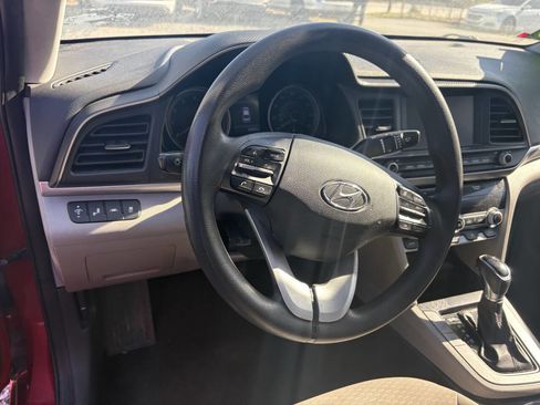 Used 2020 Hyundai Elantra SEL image 11