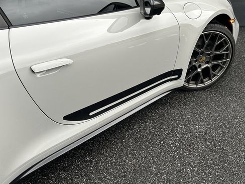 Certified 2022 Porsche 911 Targa 4S image 26