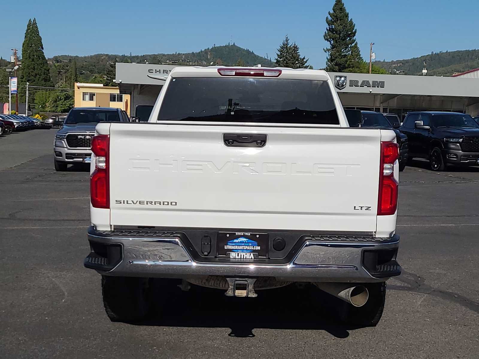 Used 2024 Chevrolet Silverado 2500 LTZ AWD/4WD image 13