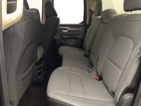 Used 2020 RAM 1500 Big Horn AWD/4WD image 18