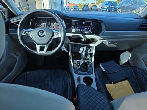 Used 2021 Volkswagen Jetta S image 8