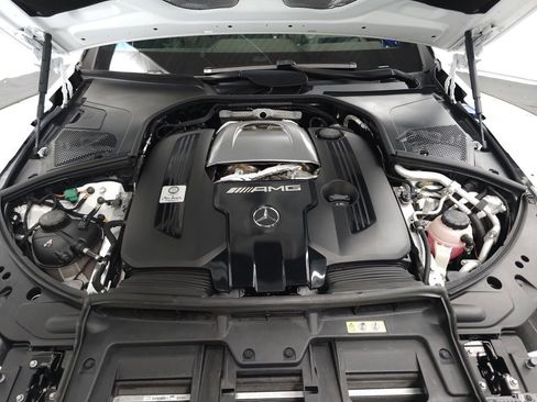 Used 2024 Mercedes-Benz S 63 AMG S w/ Carbon Fiber Exterior Package image 39