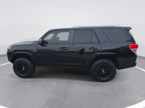 Used 2014 Toyota 4Runner SR5 image 8