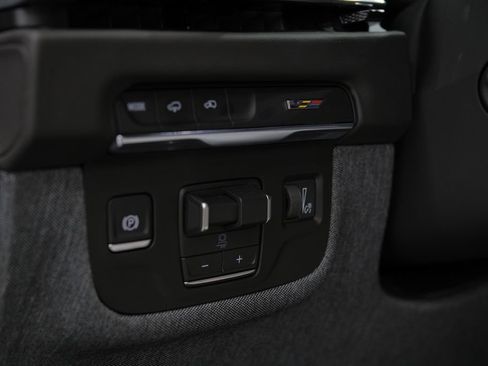 Used 2026 Cadillac Escalade V w/ LPO, ONYX Package image 77