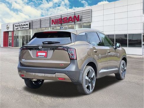 New 2026 Nissan Kicks SR image 6
