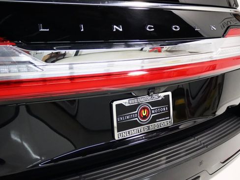 Used 2020 Lincoln Navigator L Reserve w/ Luxury Package image 4