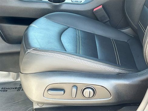 Used 2024 GMC Terrain Denali w/ Denali Premium Package image 19