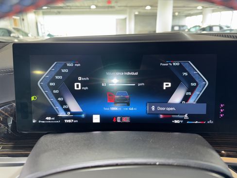 Used 2025 BMW X7 M60i AWD/4WD image 25
