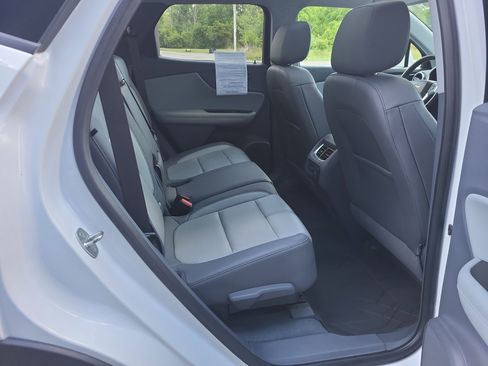 Certified 2019 Chevrolet Blazer LT w/ Sun and Wheels Package image 16