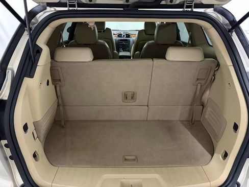 Used 2011 Buick Enclave CXL image 12