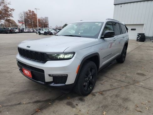 New 2025 Jeep Grand Cherokee L Limited image 3