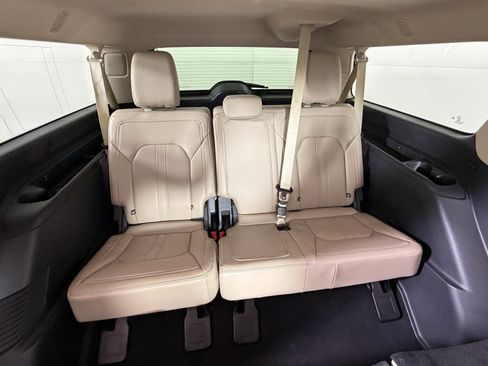 Used 2024 Ford Expedition Max Limited image 7