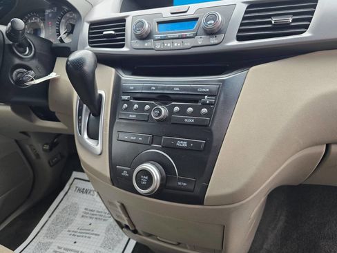 Used 2011 Honda Odyssey EX image 38