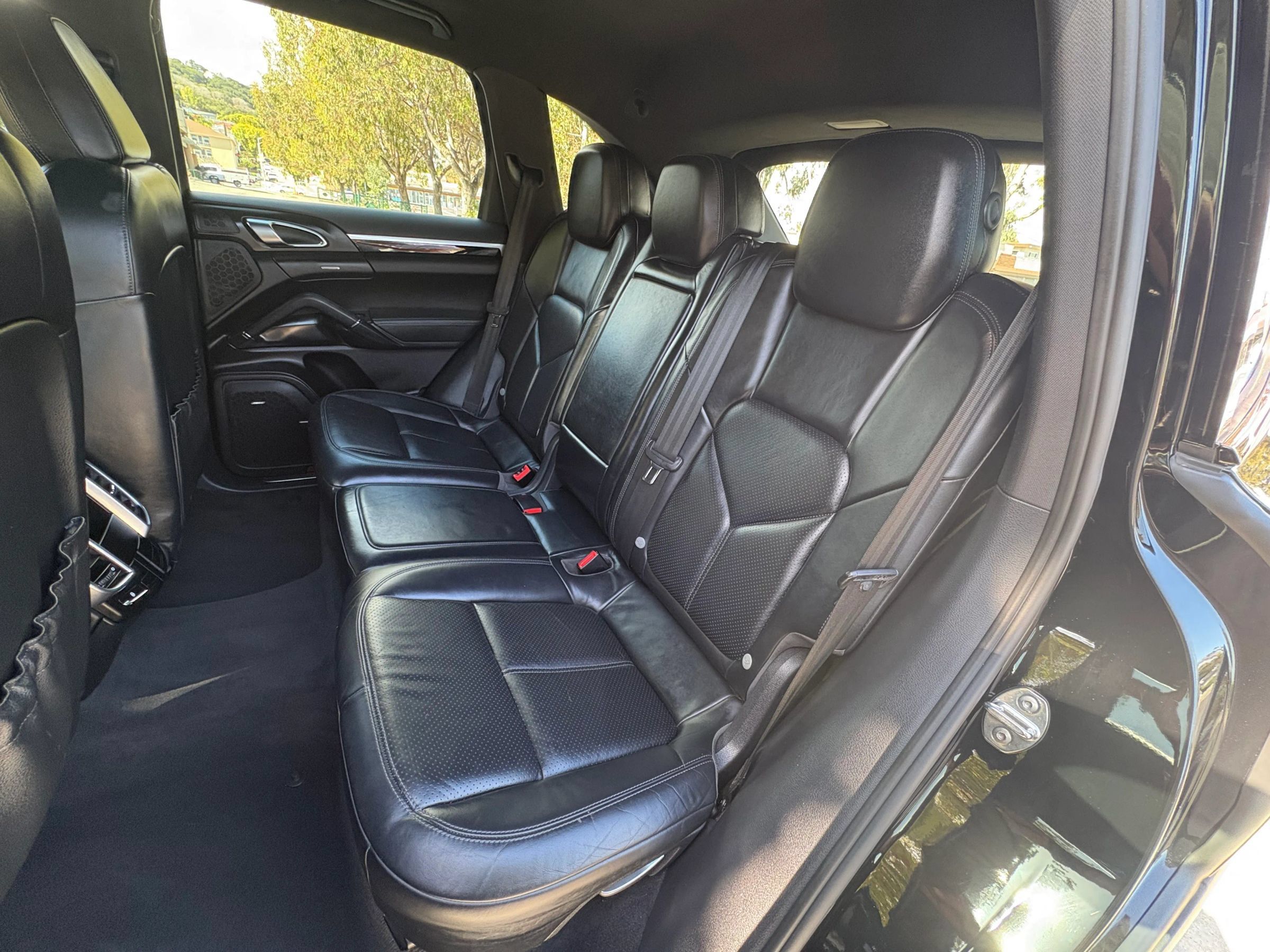 Used 2012 Porsche Cayenne S AWD/4WD image 16