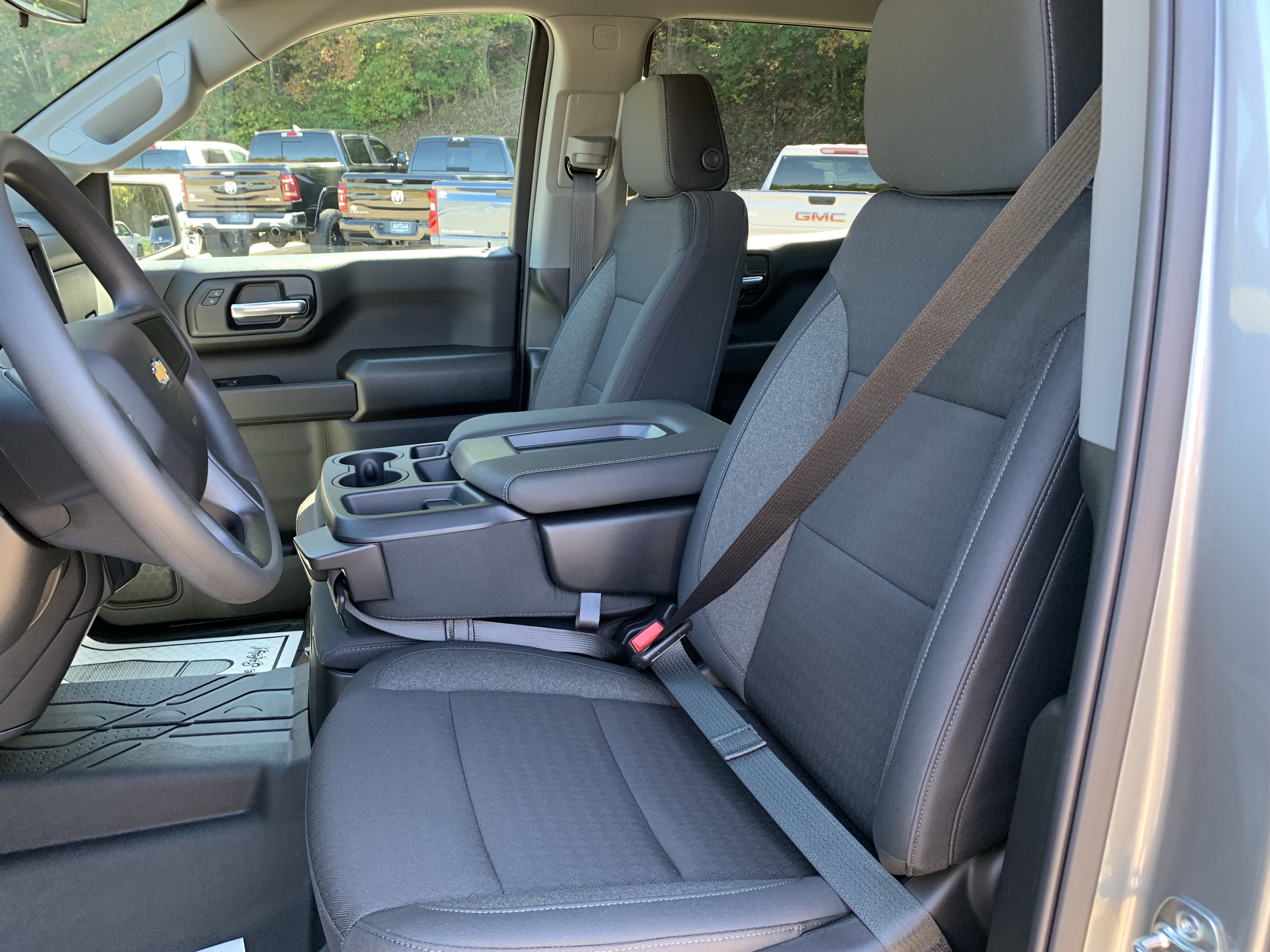 New 2026 Chevrolet Silverado 1500 Custom w/ Turbomax Blackout Package AWD/4WD image 10