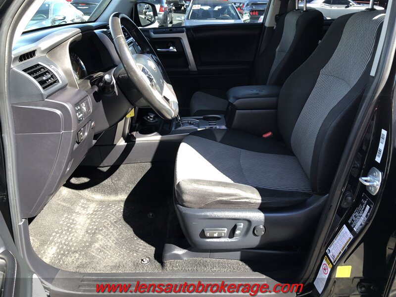 Used 2015 Toyota 4Runner SR5 AWD/4WD image 13