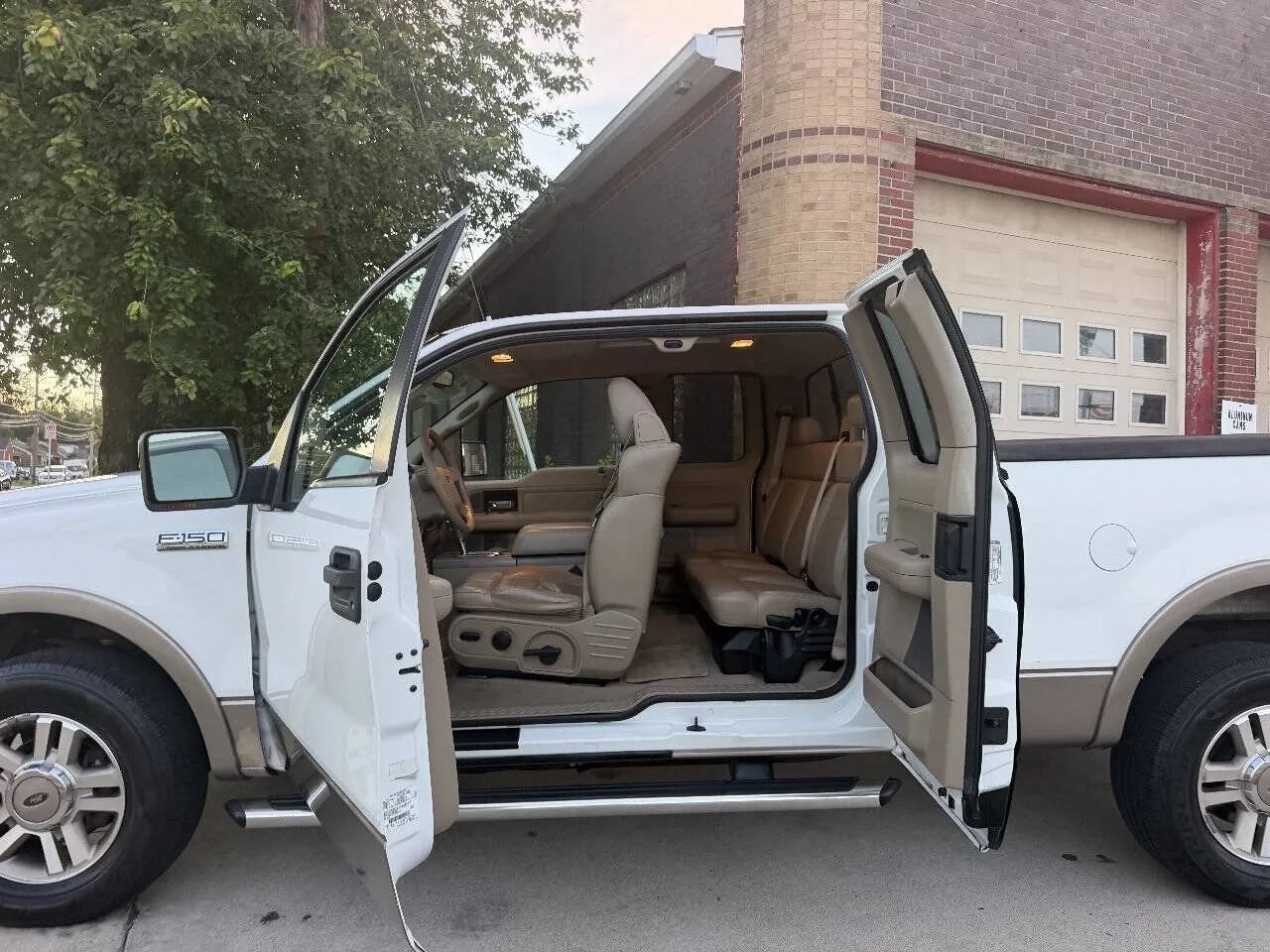 Used 2005 Ford F150 Lariat AWD/4WD image 37