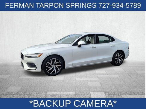 Used 2020 Volvo S60 T5 Momentum image 5