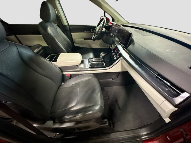 Used 2024 Kia Carnival SX Prestige FWD image 31