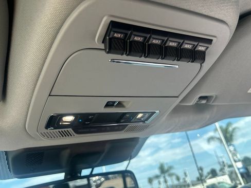 Used 2023 Ford F350 Lariat w/ Lariat Ultimate Package AWD/4WD image 8