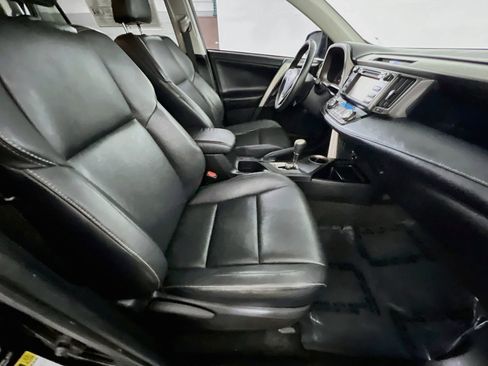 Used 2014 Toyota RAV4 Limited w/ Technology Package FWD image 31