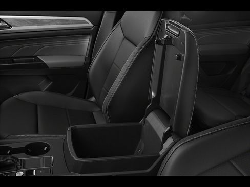 Used 2020 Volkswagen Atlas Cross Sport SE w/ Towing Package image 56