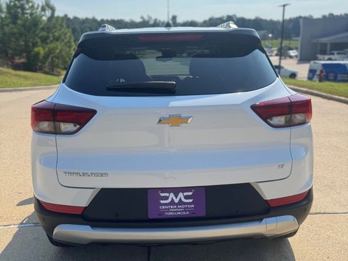 Used 2024 Chevrolet TrailBlazer LT w/ Driver Confidence Package image 6