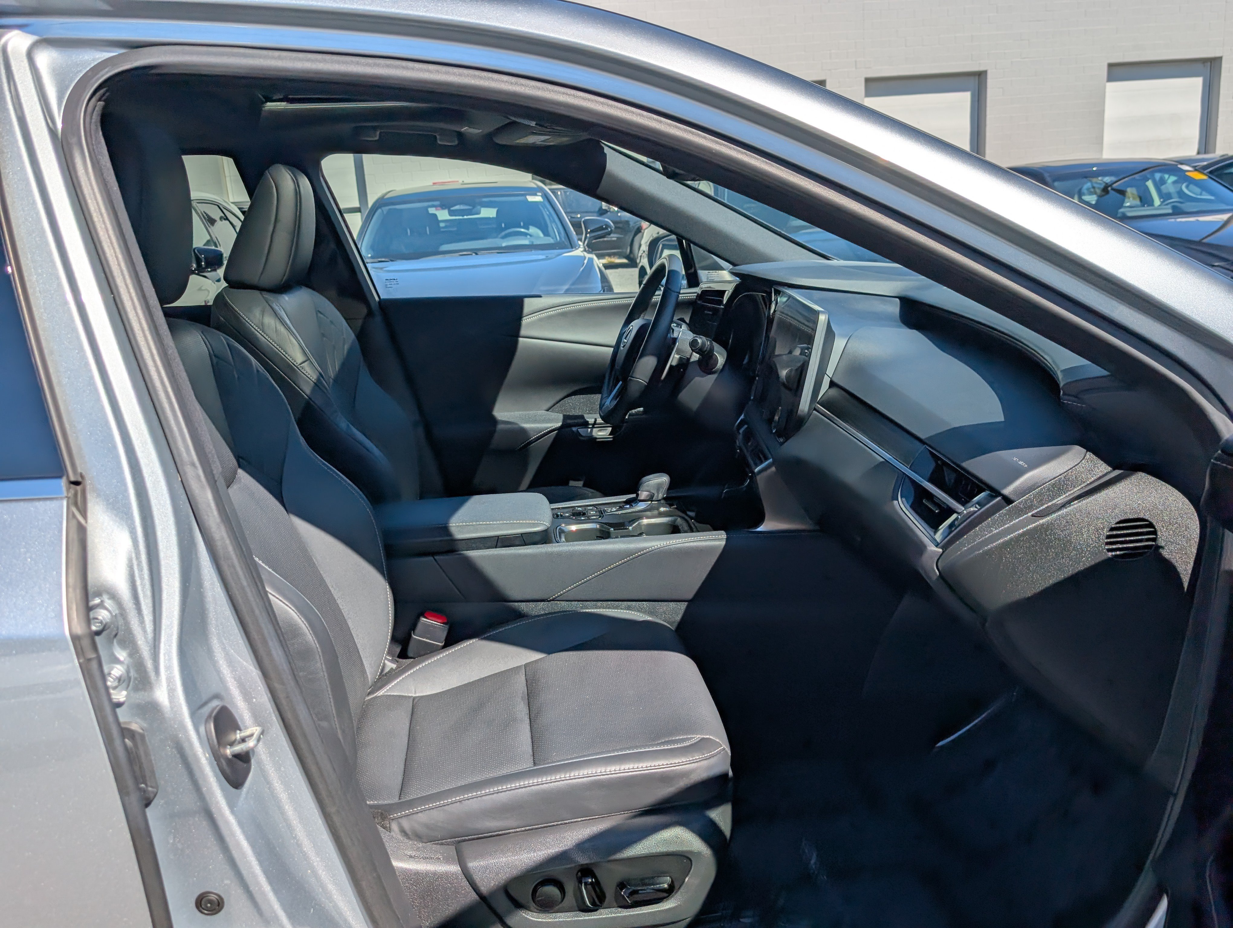 Used 2024 Lexus RX 350 Premium w/ Cold Area Package AWD/4WD image 11