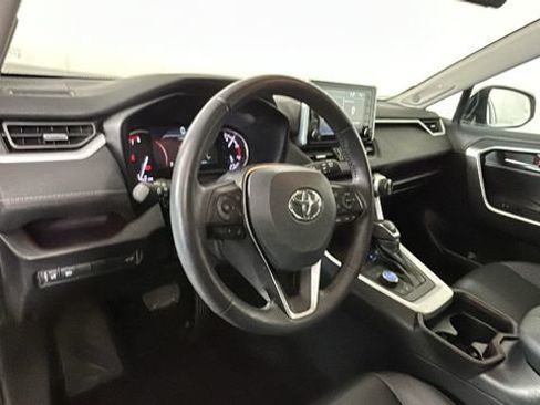 Used 2019 Toyota RAV4 Limited AWD/4WD image 13