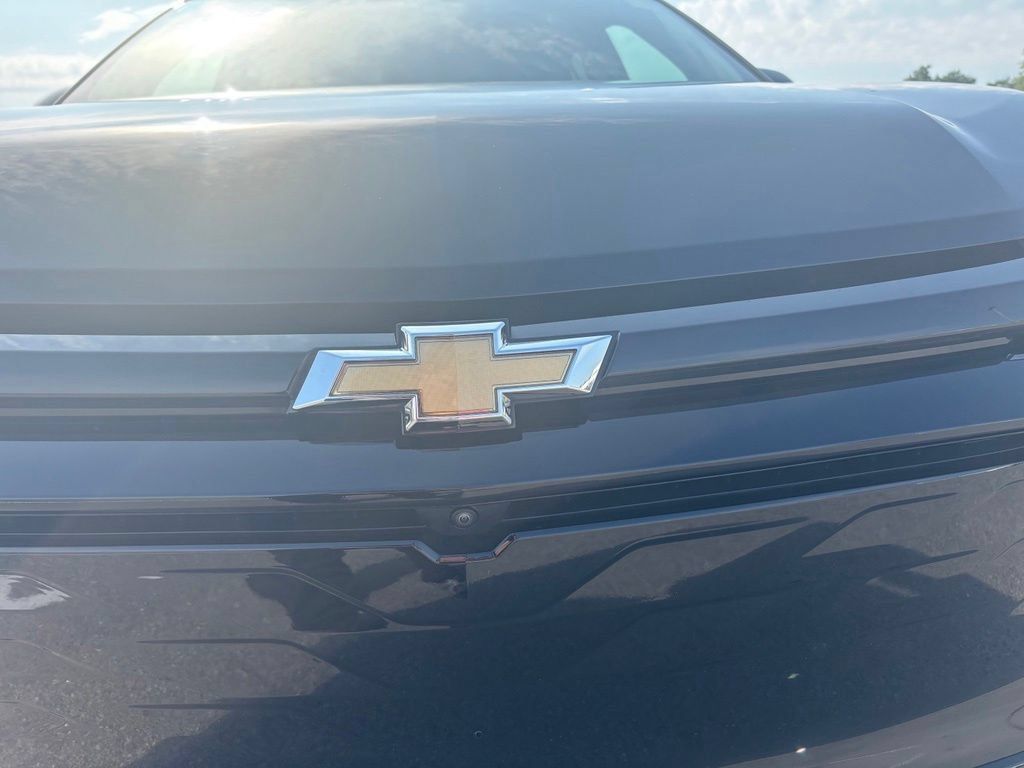 Used 2024 Chevrolet Blazer EV LT AWD/4WD image 9