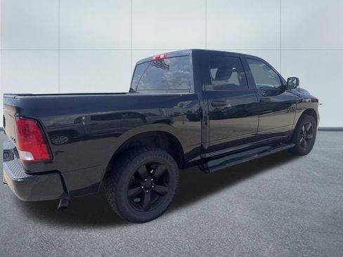 Used 2018 RAM 1500 Express w/ Black Ram 1500 Express Group AWD/4WD image 5