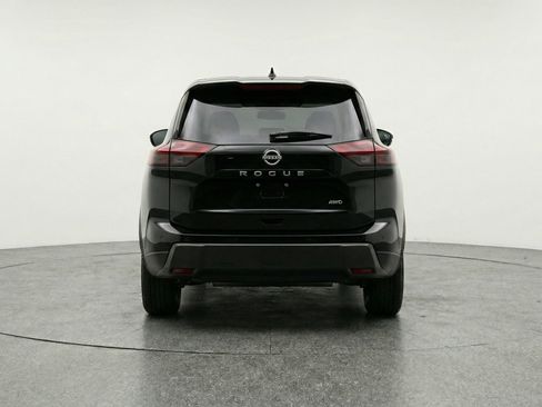 Used 2025 Nissan Rogue SV AWD/4WD image 7