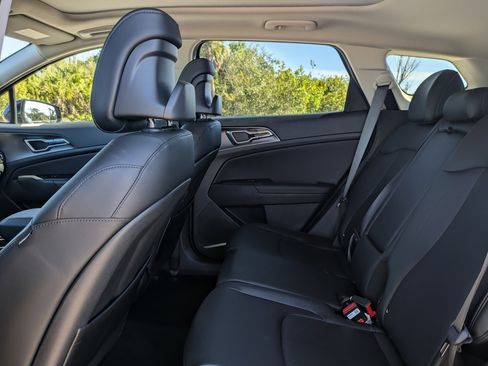 Certified 2026 Kia Sportage SX image 17