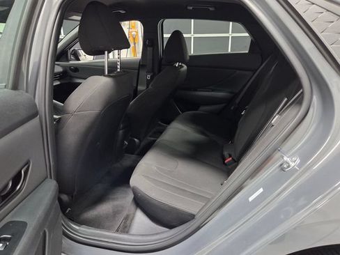 Certified 2025 Hyundai Elantra Sport FWD image 6