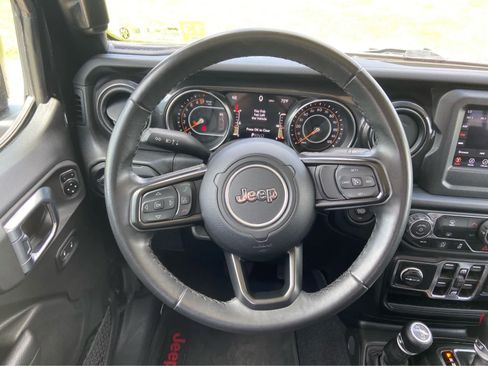 Used 2022 Jeep Gladiator Sport AWD/4WD image 19